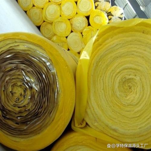 在重慶的建筑保溫工程中,玻璃棉卷氈是常見的保溫材料之一 但市面上